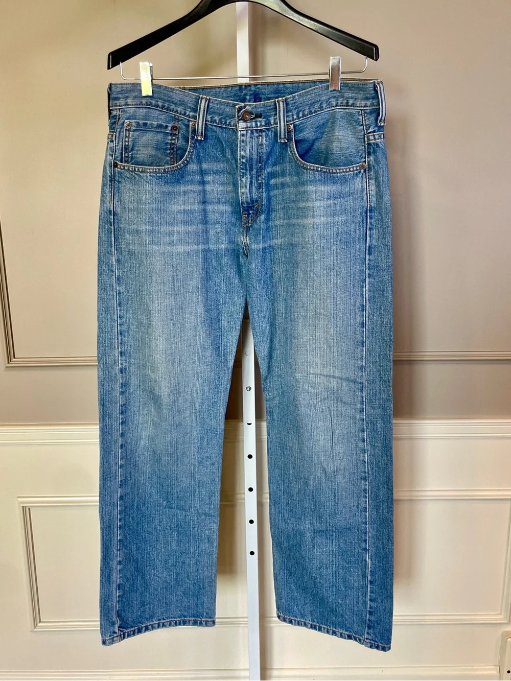 Levi's Men's 569 Loose Straight 32 x 30 medium wash 100% Cotton Denim